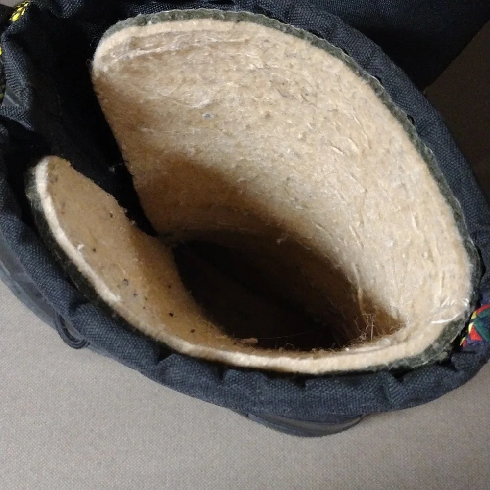 Kamik Skidoo winter boots 9